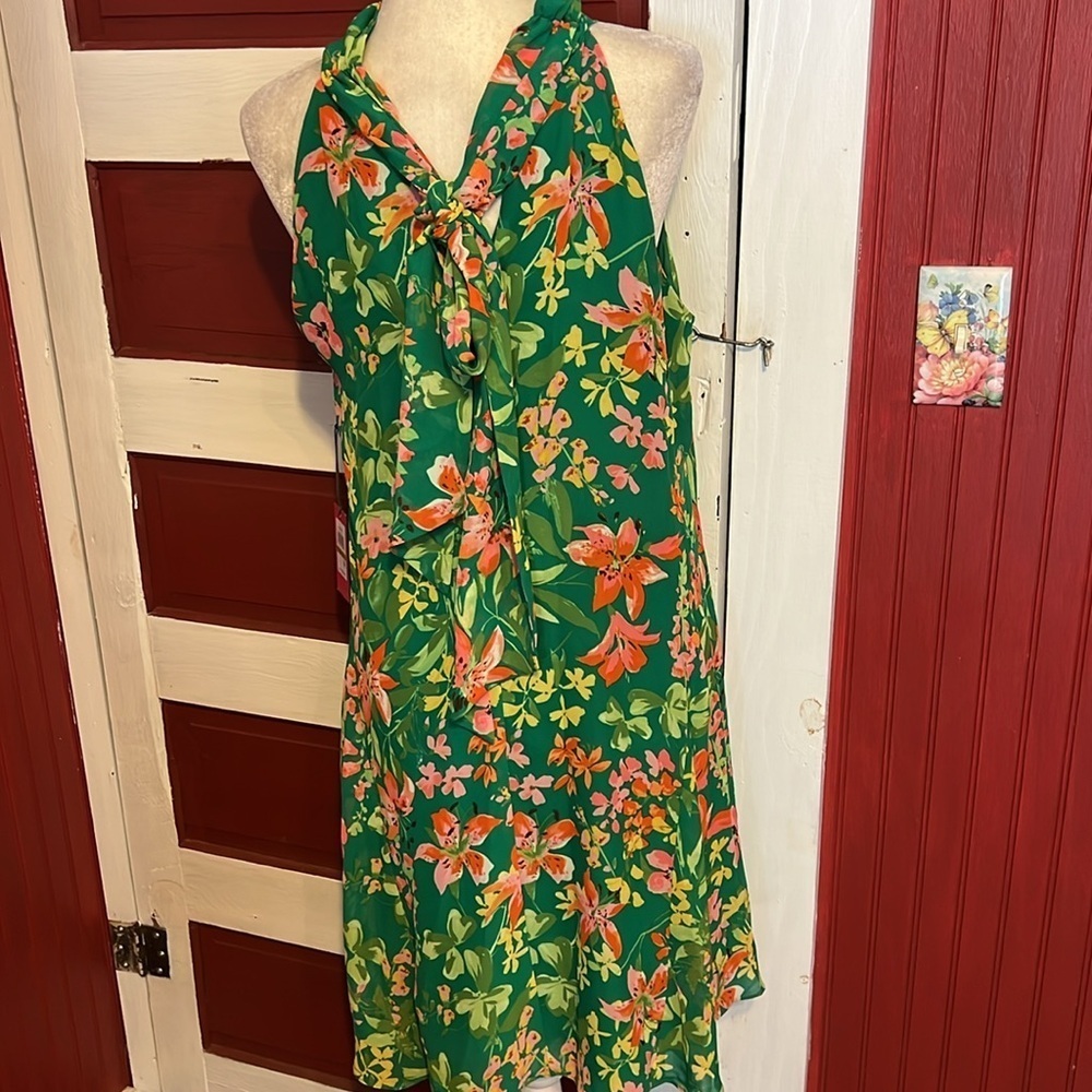 NWT Vince Camuto $128 Green Floral Sleeveless High Tie Neck Chiffon Dress 14 - Picture 4 of 8